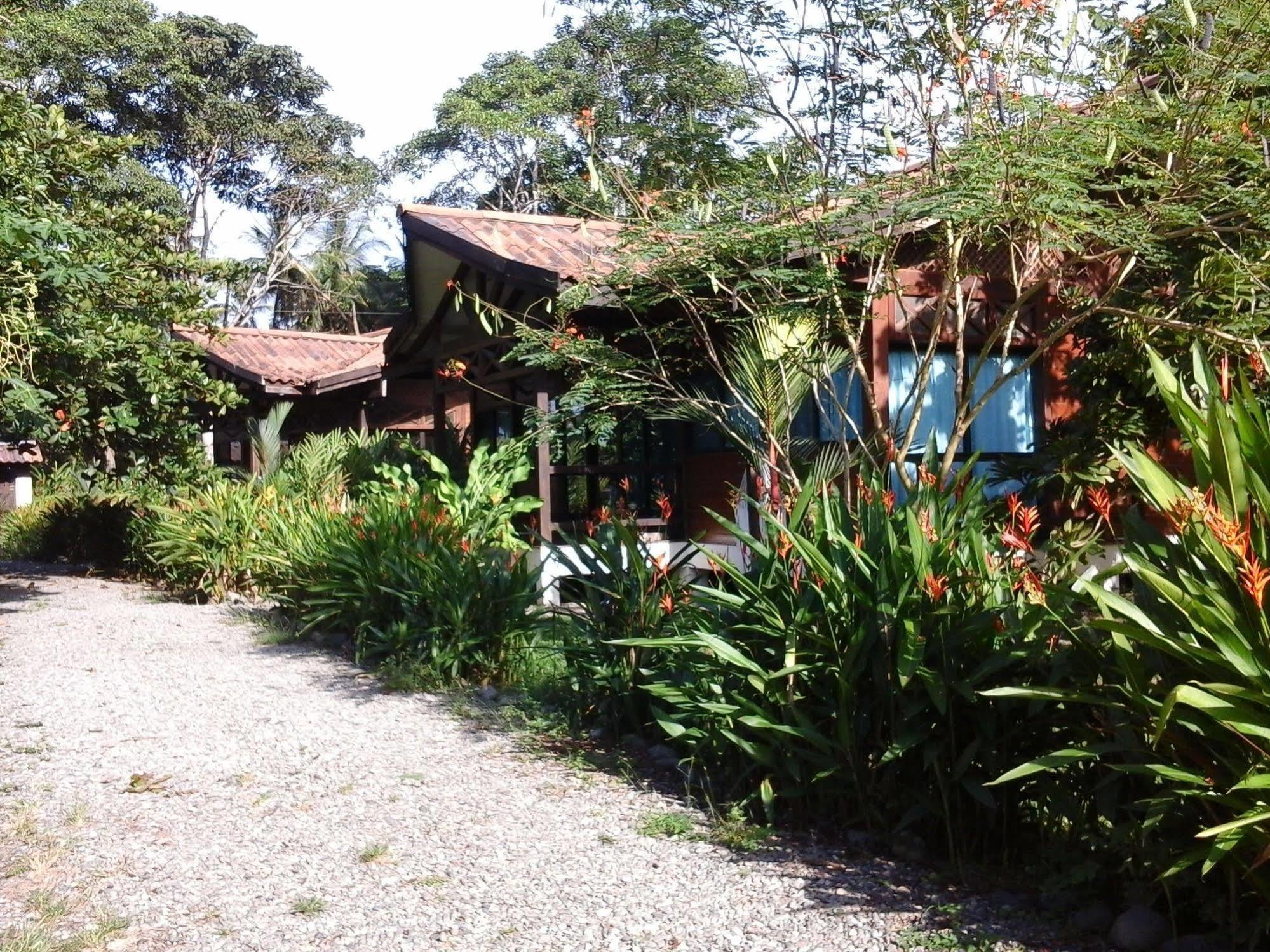 Kenaki Lodge Puerto Viejo de Talamanca Exterior photo